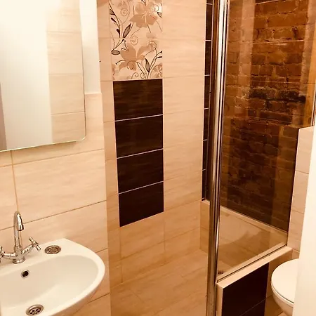 ゲストハウス Kamienica Centrum 3*